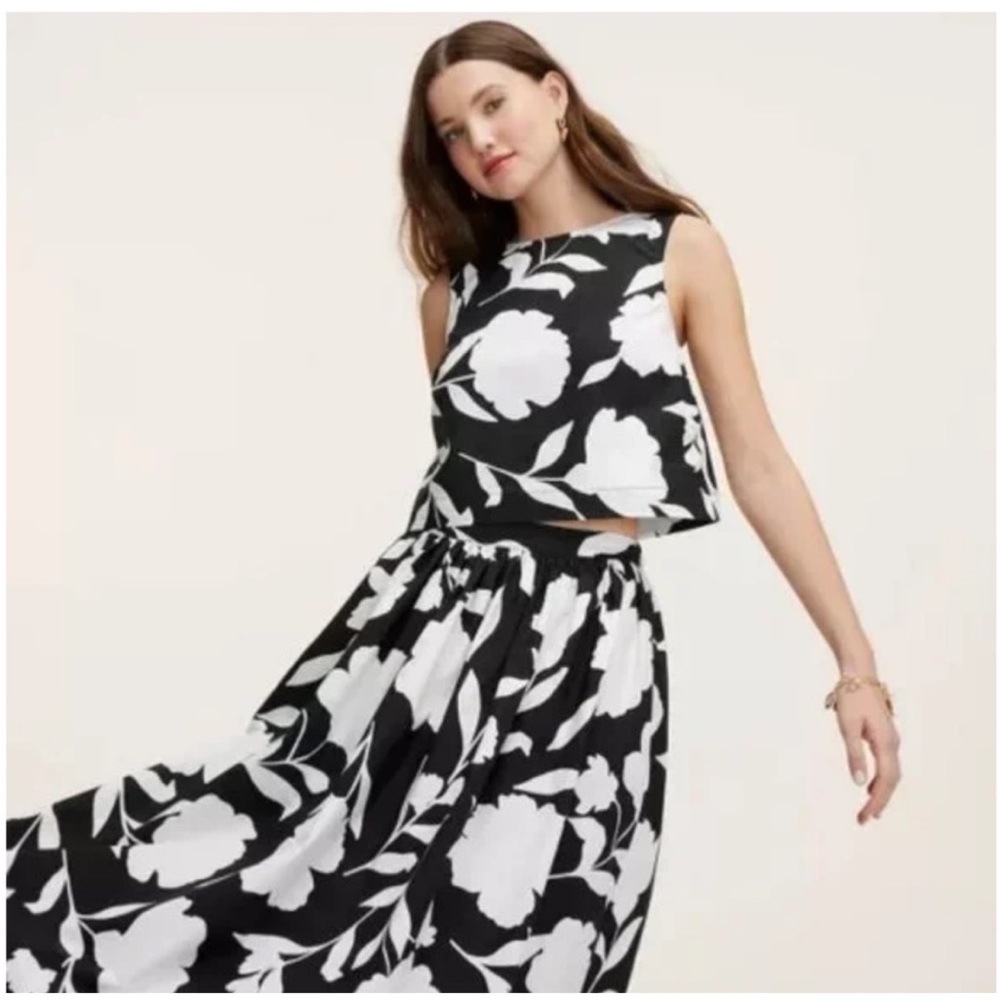 NWT New Kate Spade Target Black and White Sleeveless set!! Medium top small Bott